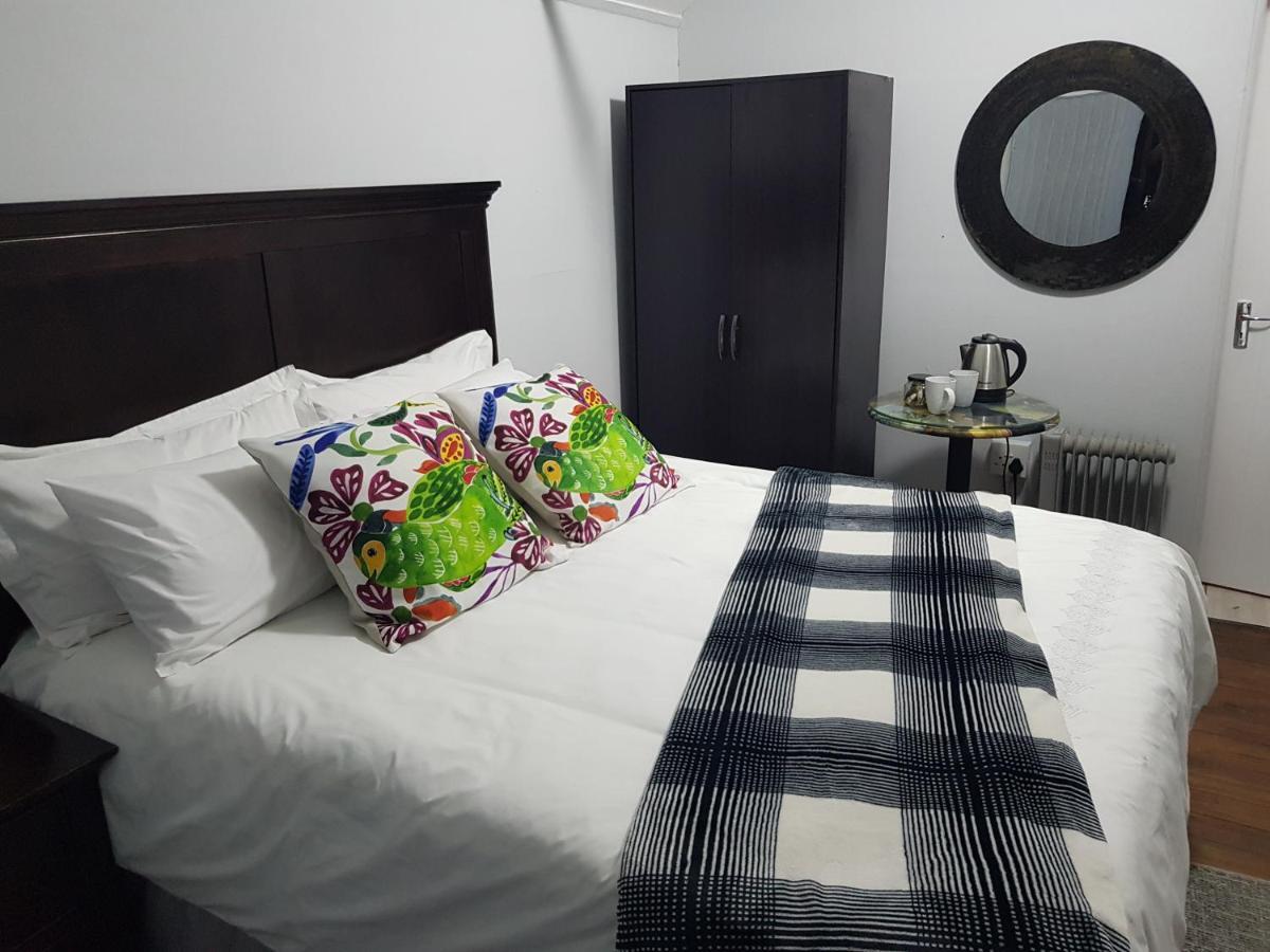Good 2 Go Guest House 베노니 외부 사진